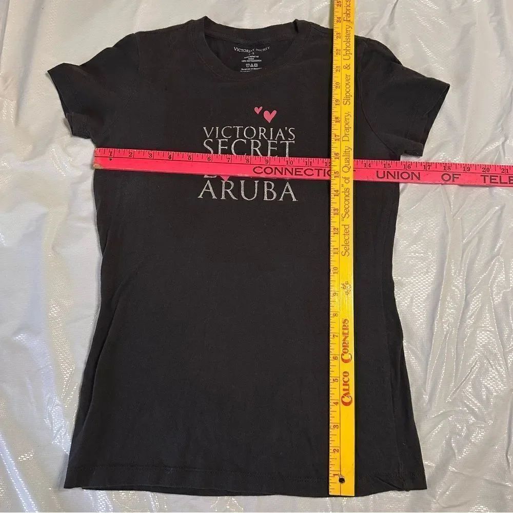 Victoria's Secret Loves Aruba Black Graphic Tee Size Extra Small - Picture 6 of 8